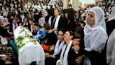 Miles de drusos lloran a los jóvenes muertos en un ataque en los Altos del Golán