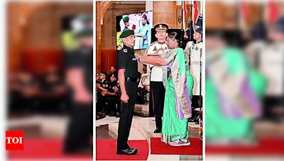 Army man from Panchmahal awarded Shaurya Chakra | Vadodara News - Times of India