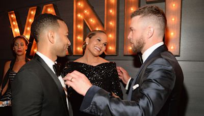 Justin Timberlake Hugs John Legend at New York Concert in Video Shared by Chrissy Teigen