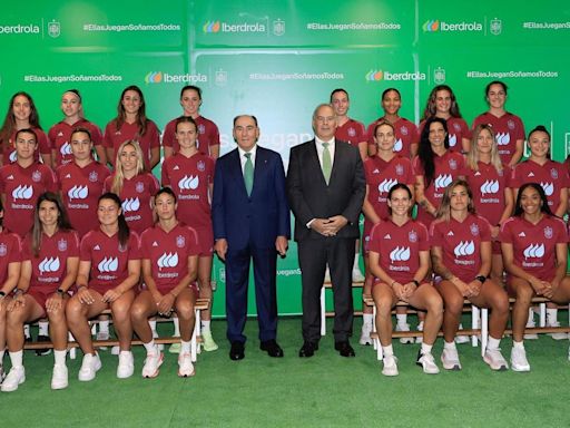 El presidente de Iberdrola anima a la selección femenina a reeditar en París el éxito de Australia y Nueva Zelanda