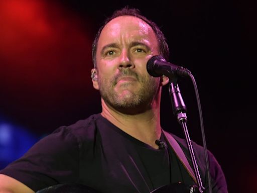 Dave Matthews haters declare Chicago River incident forgiven after singer spotted protesting Netanyahu