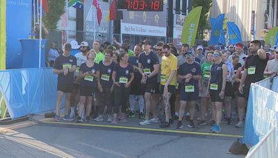 Employees flood streets of downtown Rochester for annual J.P. Morgan Corporate Challenge