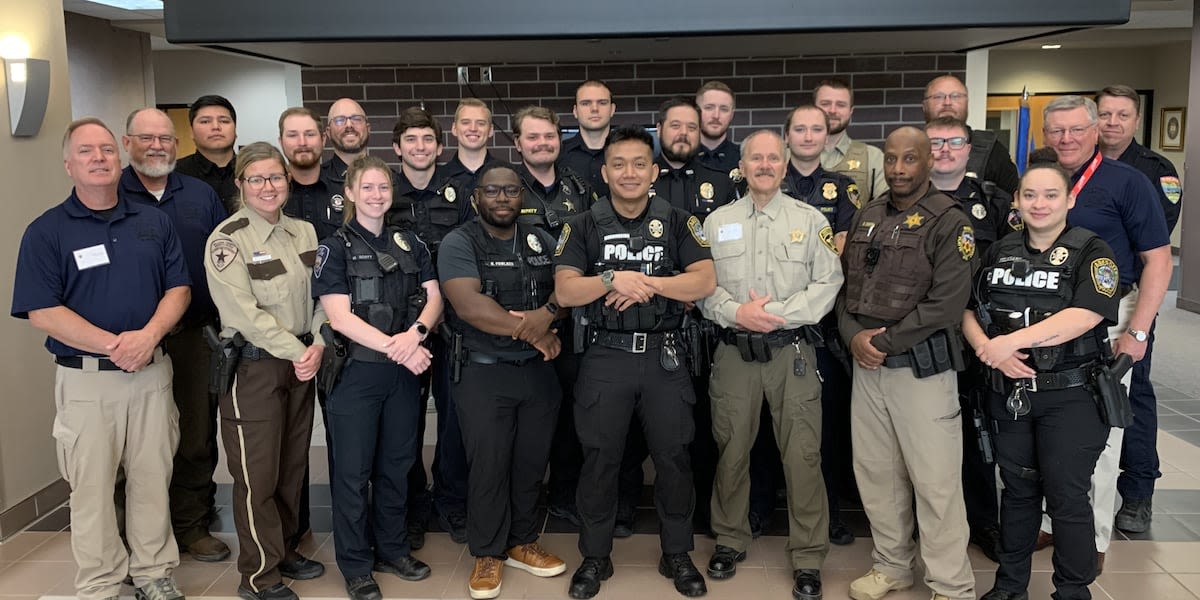 Over 20 officers graduate from DARE Instructor training course in Pierre