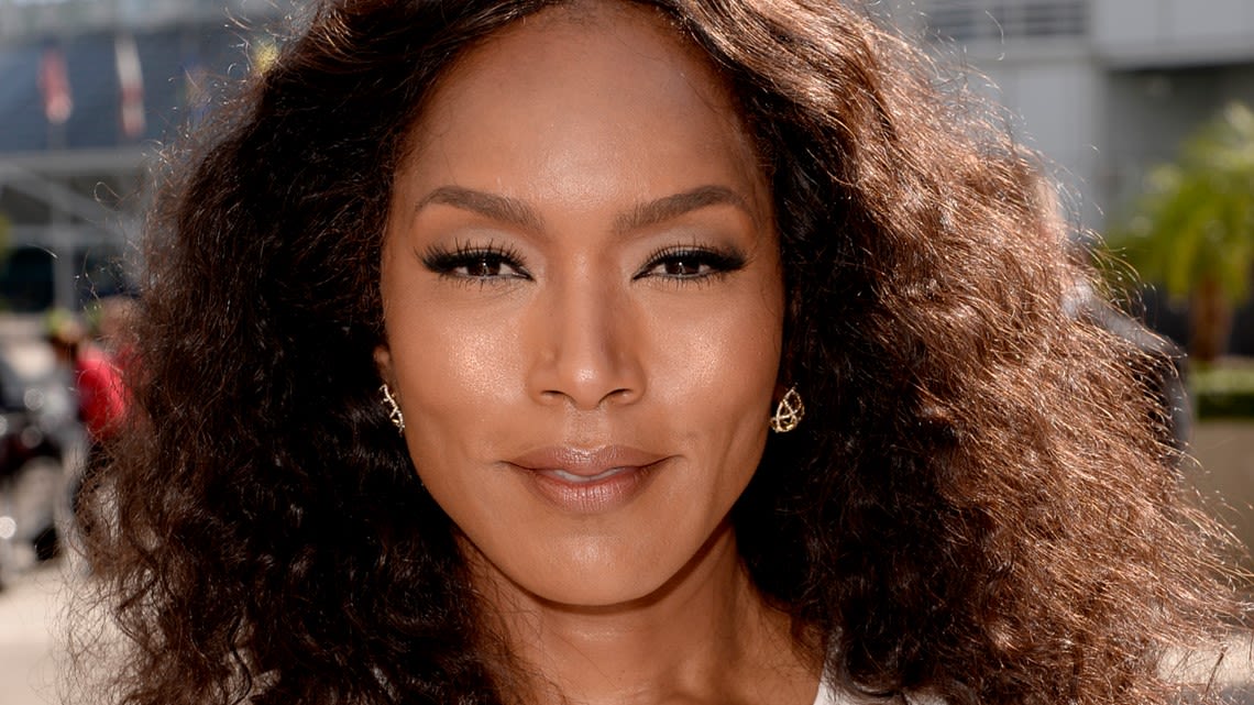 Angela Bassett named 2024 Spelman College commencement speaker; Justice Kentaji Brown Jackson to receive honorary degree