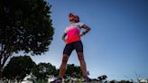 Ironman: atleta amadora de 57 anos que se prepara para prova