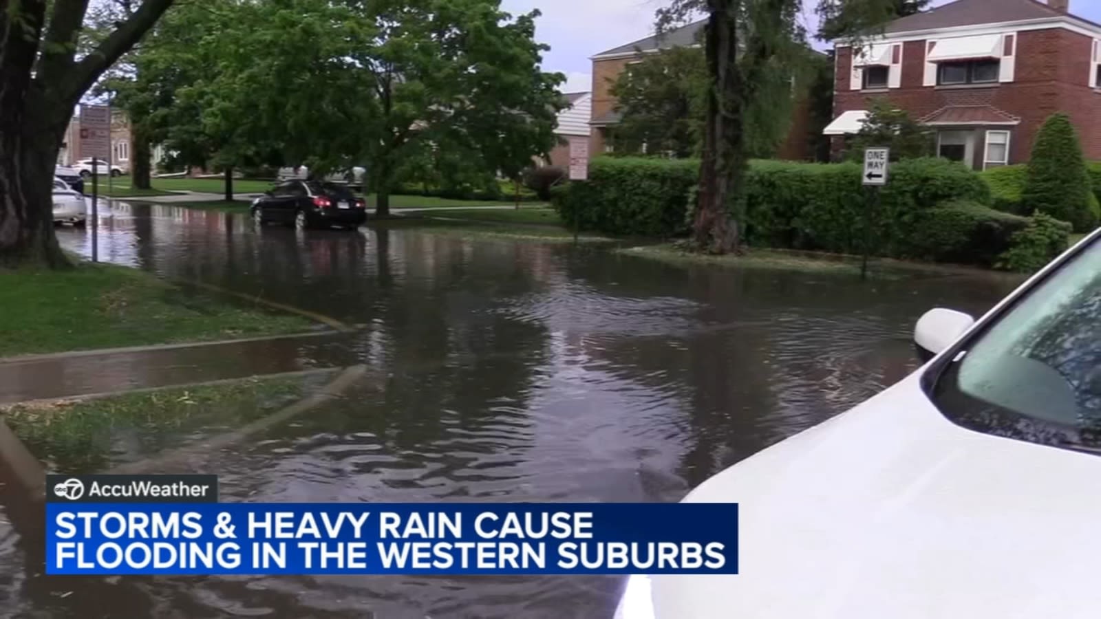 Chicago weather: Severe thunderstorms cause flooding in city, west suburbs Saturday