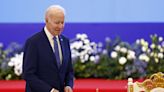 Biden y líderes de Asia Oriental se reúnen en Camboya en clima de división