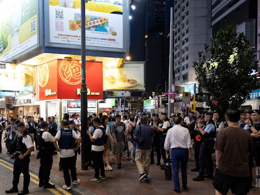 六四︱警港島拘4人 23歲男及涉違23條王婆婆保釋 另兩人續扣查