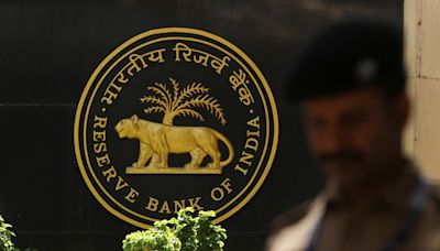 India's foreign exchange reserves rise by $810 mn to $653.7 bn on June 21: RBI