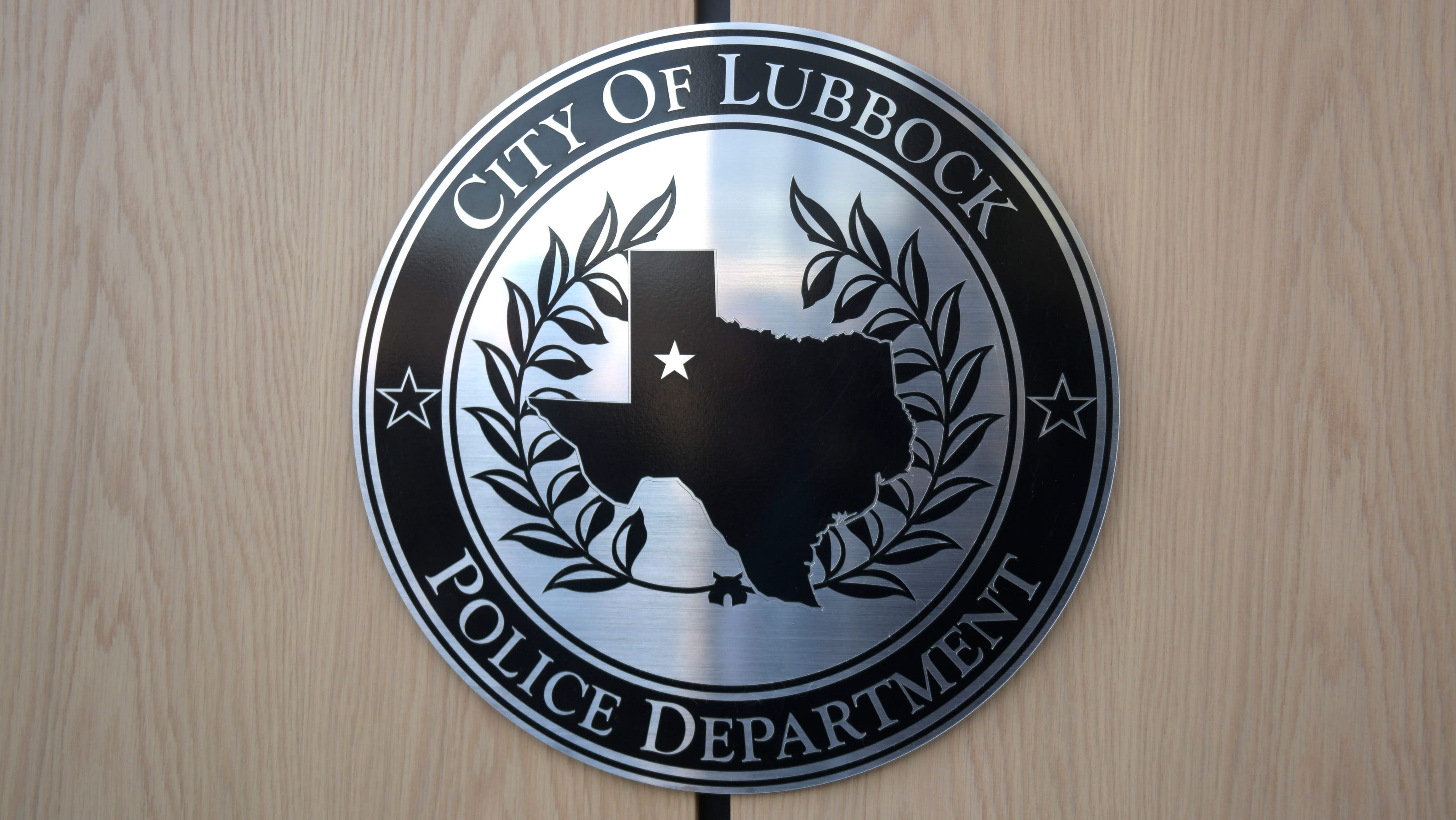 Police name 1 arrested, 1 injured after shooting stemming from Lubbock gas station fight