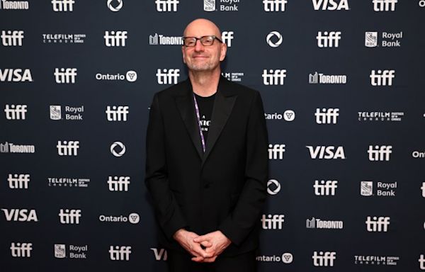 Steven Soderbergh Says He’s Writing a Book About the Making of ‘Jaws’