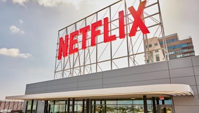 Report: Netflix and others witness a drop in active users and downloads