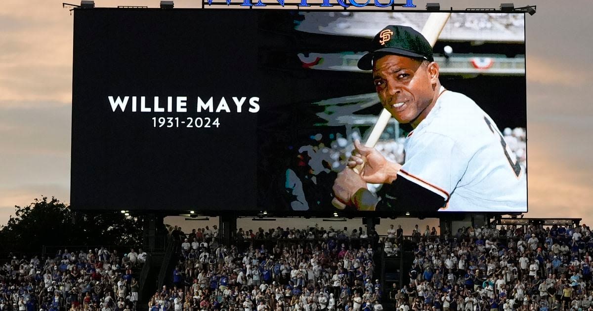 Reaction to the death of Willie Mays, 'the godfather of center fielders'