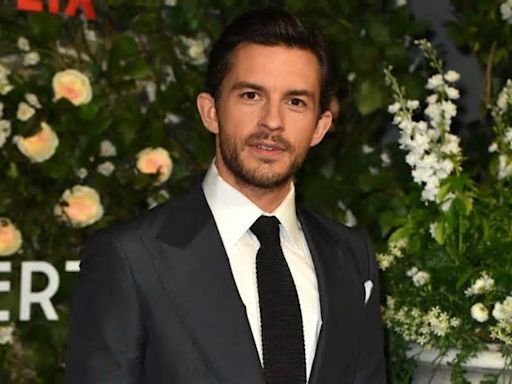 FilmJonathan Bailey: Rolle in neuem ‚Jurassic Park‘-Film