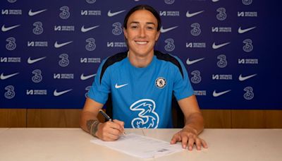 Is Lucy Bronze's move from Barcelona to Chelsea a good one?