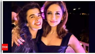 Throwback: When Sussanne Khan and Saba Azad partied in Goa, had the 'best time ever'! | Hindi Movie News - Times of India