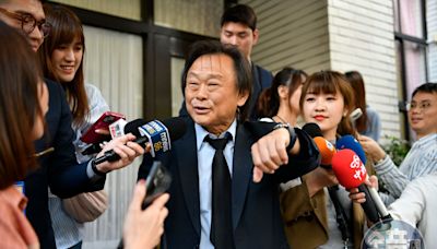 先知？王世堅5年前受訪被挖出引熱議 本人再送4字給柯文哲：割草專家