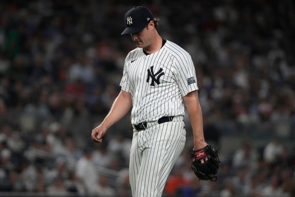 Aaron Boone has fiery reaction to Yankees’ skid after Mets mash Gerrit Cole, sweep Subway Series