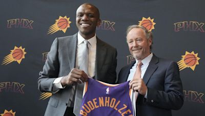 Los Phoenix Suns presentan oficialmente a un emocionado Mike Budenholzer