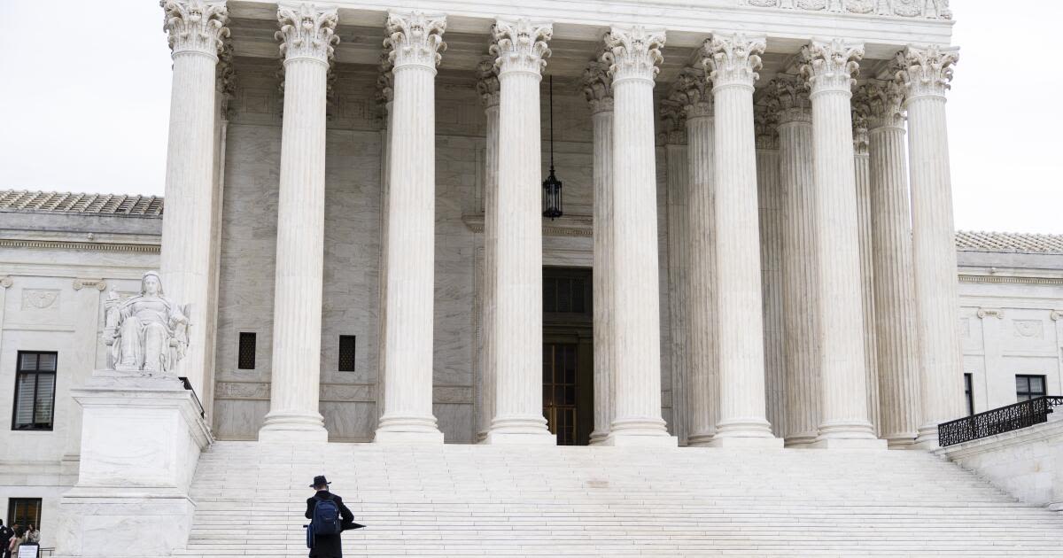 Supreme Court puts off ruling on whether state social media laws violate the 1st Amendment