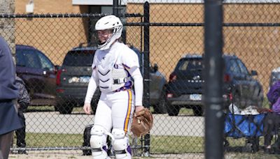 'It's pretty amazing': Hononegah softball rolls to 22-1 record as youngest team in NIC-10