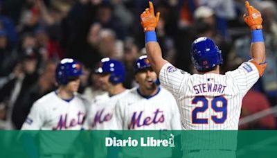 Stewart dispara jonrón de 3 carreras; Mets superan a Cachorros