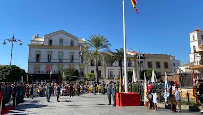 El izado solemne de la Bandera Nacional abre los actos de la Semana Institucional de la Guardia Civil en Mérida | Sociedad | Cadena SER