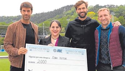 Xabi Prieto y Fernando Llorente, ganadores del Torneo de pádel solidario