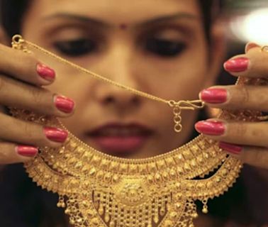 Gold Rate Today Falls In India: Check 22 Carat Price In Your City On July 16 - News18
