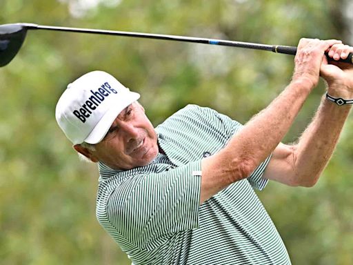 Why Fred Couples is 'loving life' — with 'an old man's bag'