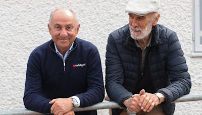 Wembley legends toast Argentina in village pub