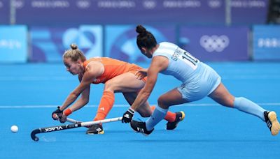 Las Leonas sufrieron una dura derrota ante Países Bajos y jugarán por el bronce en París