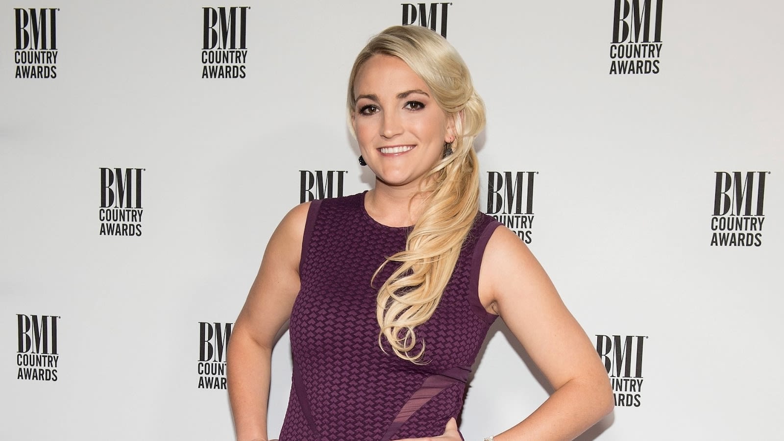 Jamie Lynn Spears shares video of daughters singing lullaby on Instagram