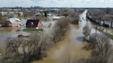 俄南和哈薩克北部洪災 官員警告情況艱難