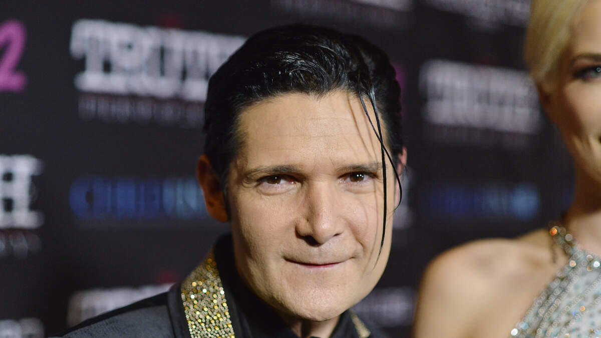 Is Corey Feldman Trolling Us with That Awful Guitar Solo that Went Viral? | 94.5 The Buzz | The Rod Ryan Show