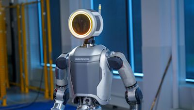 Boston Dynamics’ Atlas humanoid robot goes electric | TechCrunch