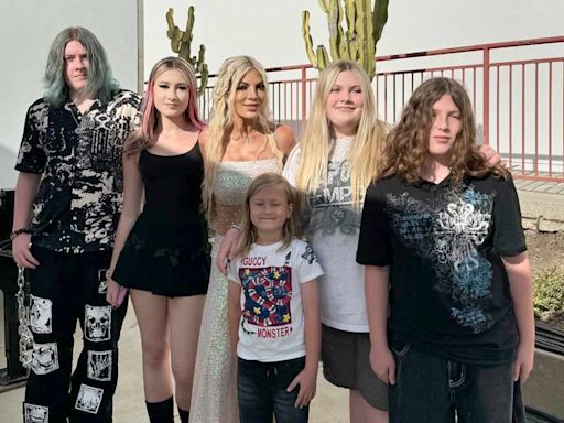 Tori Spelling's 5 Kids Support Mom at Her First “Dancing with the Stars” Performance: 'Having the Time of My Life'