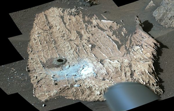 A home fit for a Martian? Nasa finds rock that may have hosted tiny lifeforms on Mars