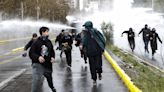 Enfrentamientos en Santiago de Chile durante una nueva protesta estudiantil