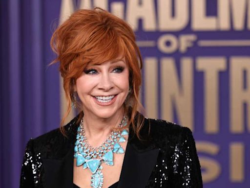 Fans Are in Awe Over ‘Queen’ Reba McEntire’s Stunning Family Photos From African Safari