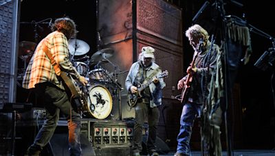 Neil Young and Crazy Horse Tour Makes ‘Big Unplanned Break’