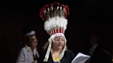 Air Canada apologizes to national chief after flight crew took her headdress away