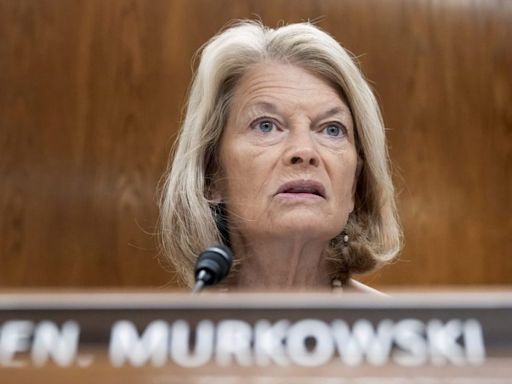 Murkowski knocks fellow Senate Republicans for attending Trump trial: ‘Ridiculous’