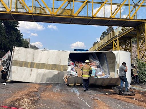 Accidente en la México-Toluca deja dos personas lesionadas