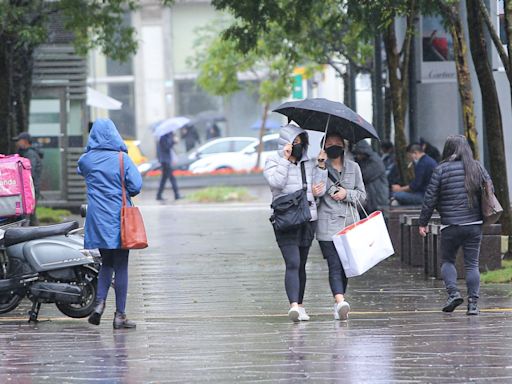 天氣預報／明天越晚越冷！中部小心大雨 週末「鋒面陪過母親節」