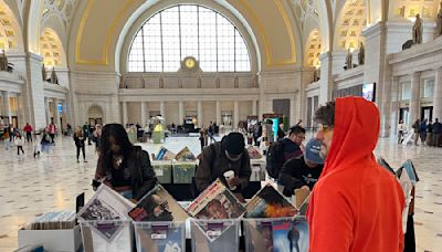 Vinyl records, vintage clothing may continue at Union Station Market - WTOP News