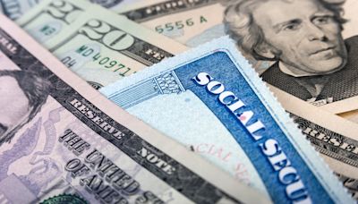 Can I Draw Social Security at 62 and Still Work Full Time?