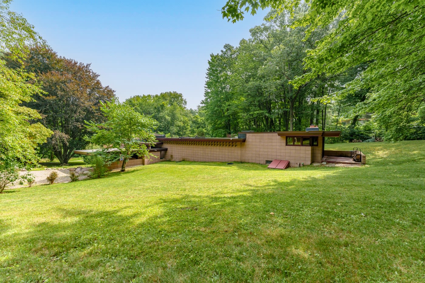 Two Frank Lloyd Wright Houses Were Listed Together—Now One Has Sold