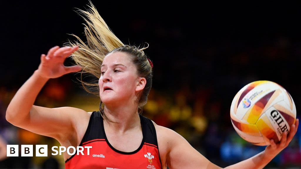 Netball Super League: Cardiff Dragons sign Dyke, Beard and Johnson for 2025