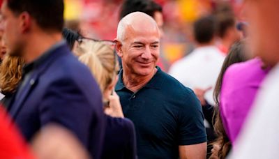 There’s a rumor Jeff Bezos is buying Howard Stern’s Palm Beach mansion. What we know